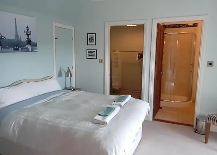Tinnakilly Lodge, Spaciously Luxurious Near Wicklow * Aughrim
